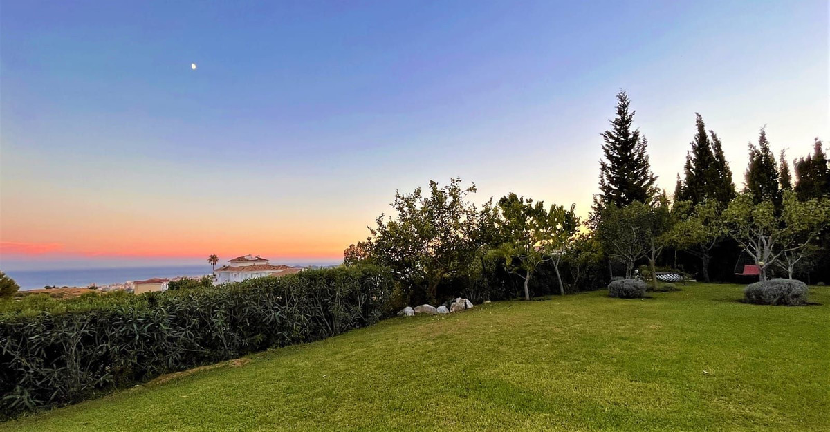 4 Bedroom Villa in Mijas - Photo 12