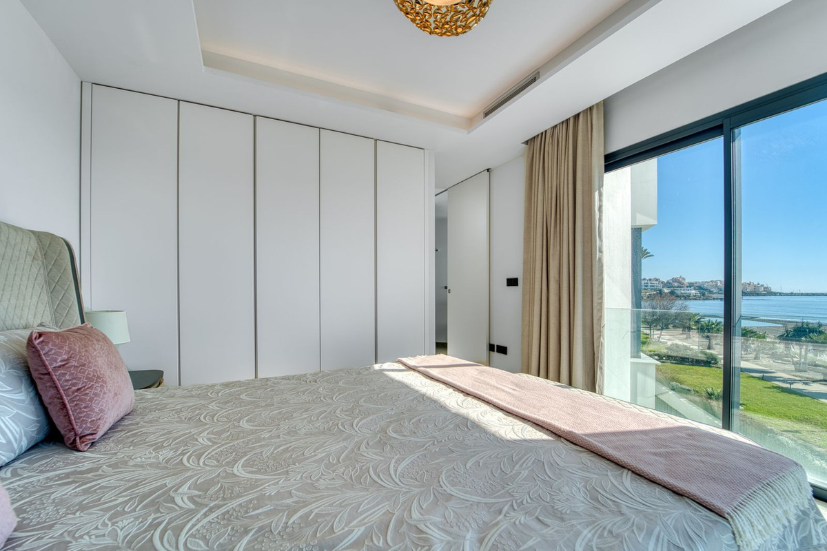 3 Bedroom Townhouse in Estepona - Photo 10