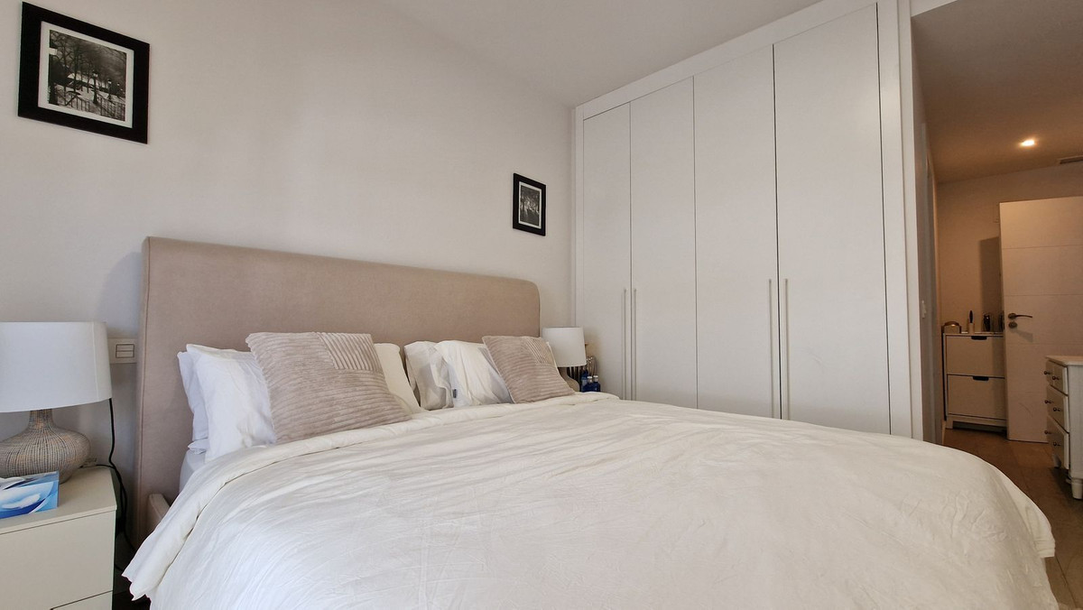 3 Bedroom Apartment in Marbella - Photo 21