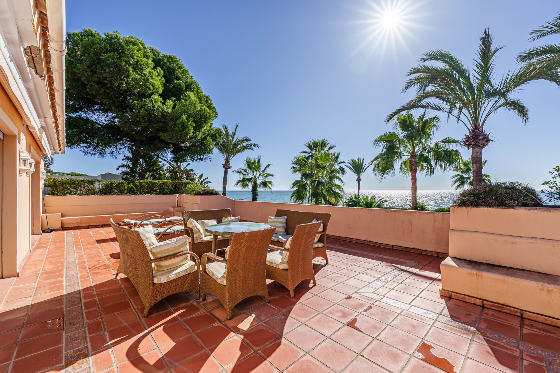 9 Bedroom Villa in Estepona - Фото 19