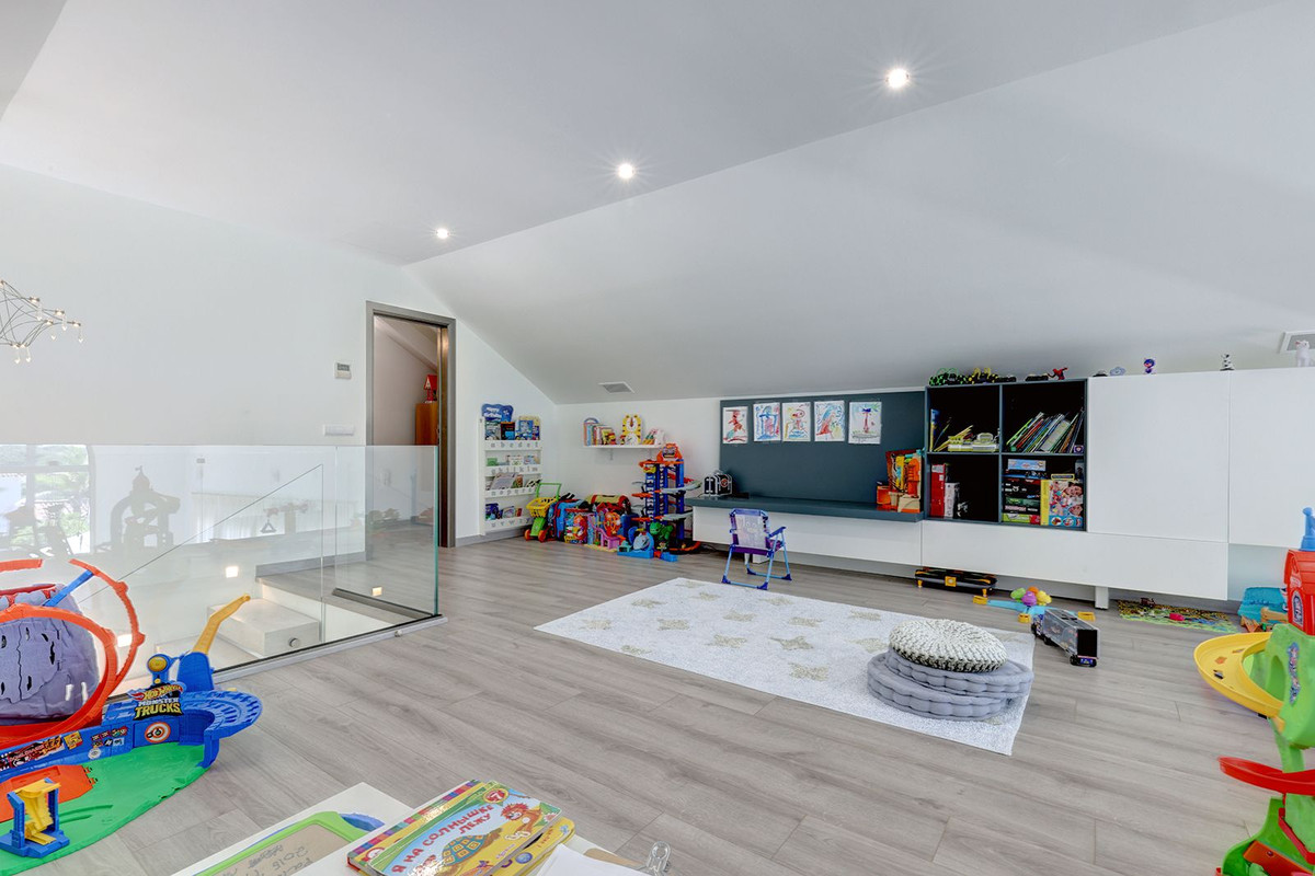 5 Bedroom Villa in Sotogrande - Photo 47