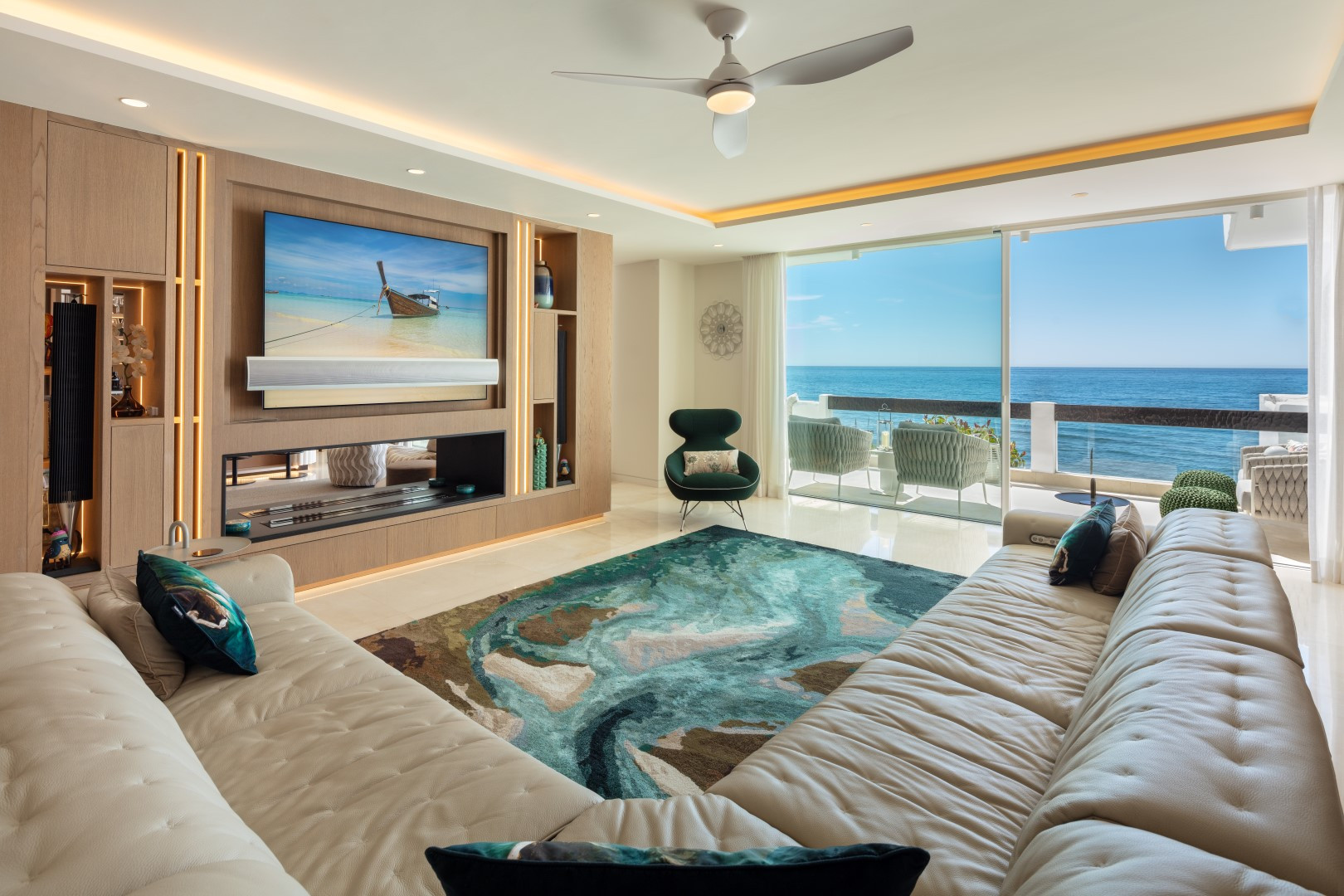 6 Bedroom Apartment in Marbella - Photo 3