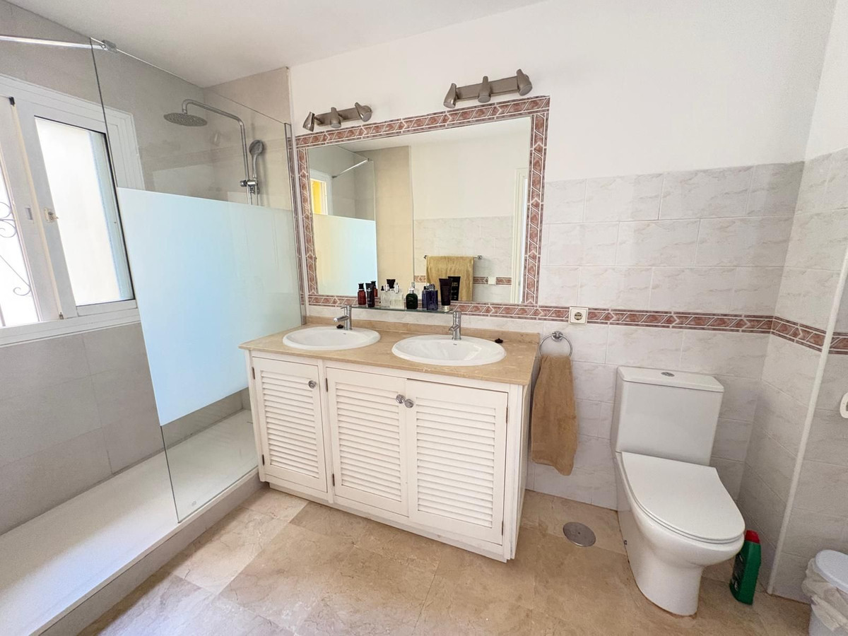3-bedroom villa with pool in Malaga, Spain – Photo 29