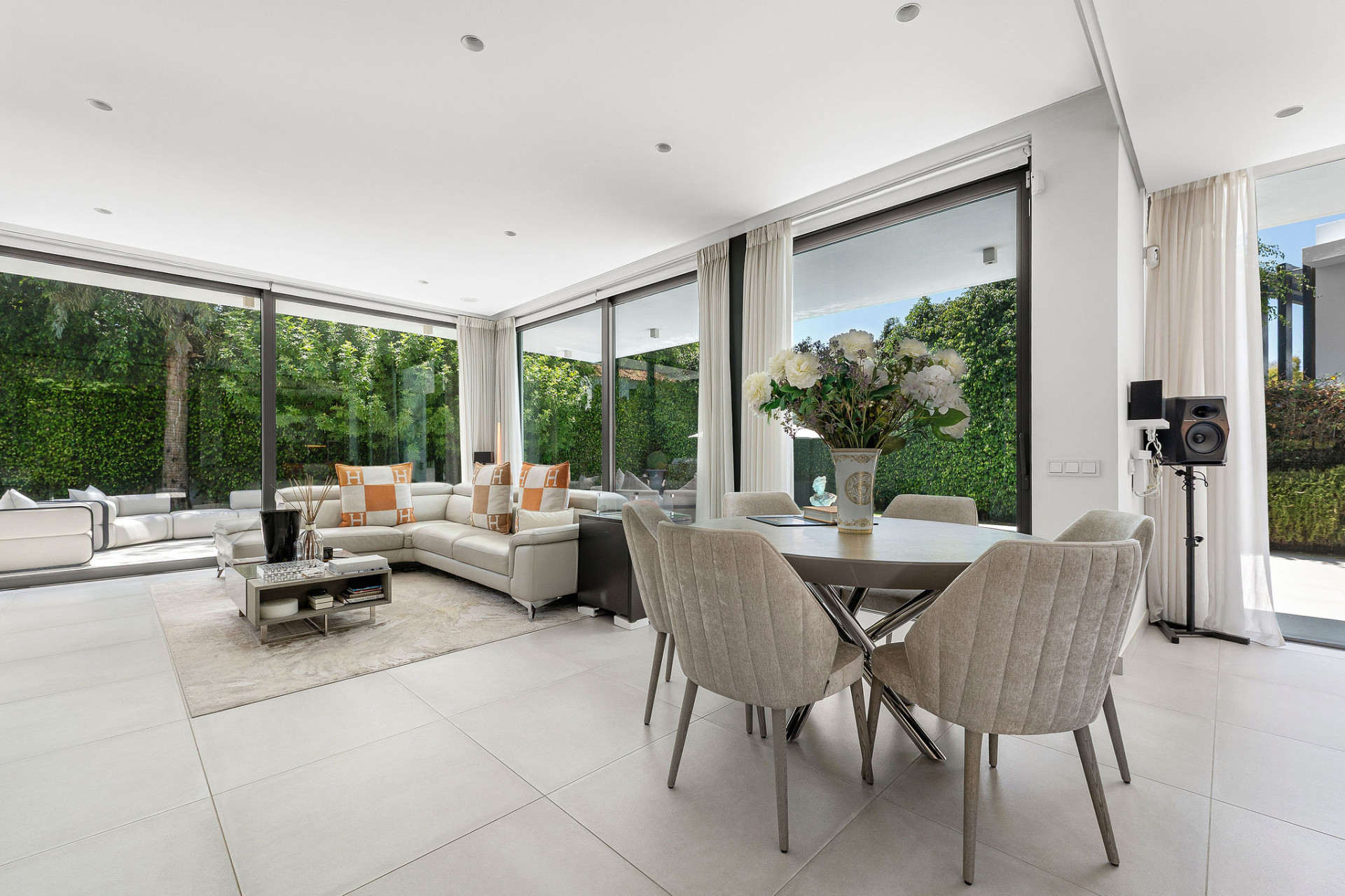 4 Bedroom Villa in Estepona - Photo 13