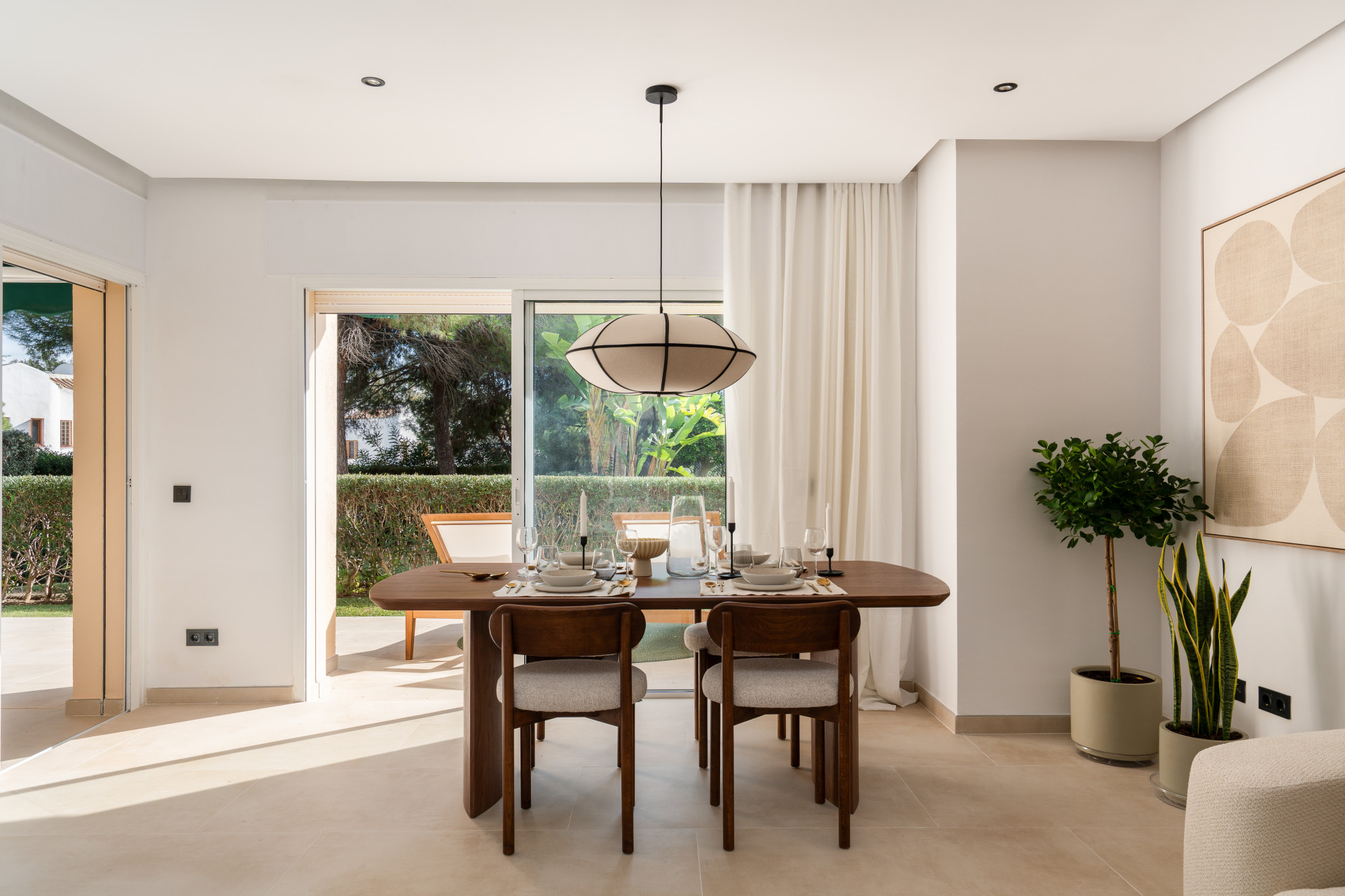 3 Bedroom Apartment in Marbella - Photo 3