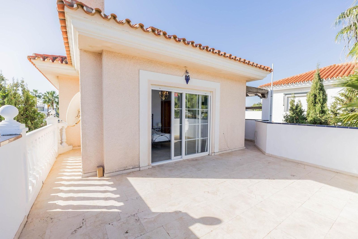 3 Bedroom Villa in Fuengirola - Photo 17