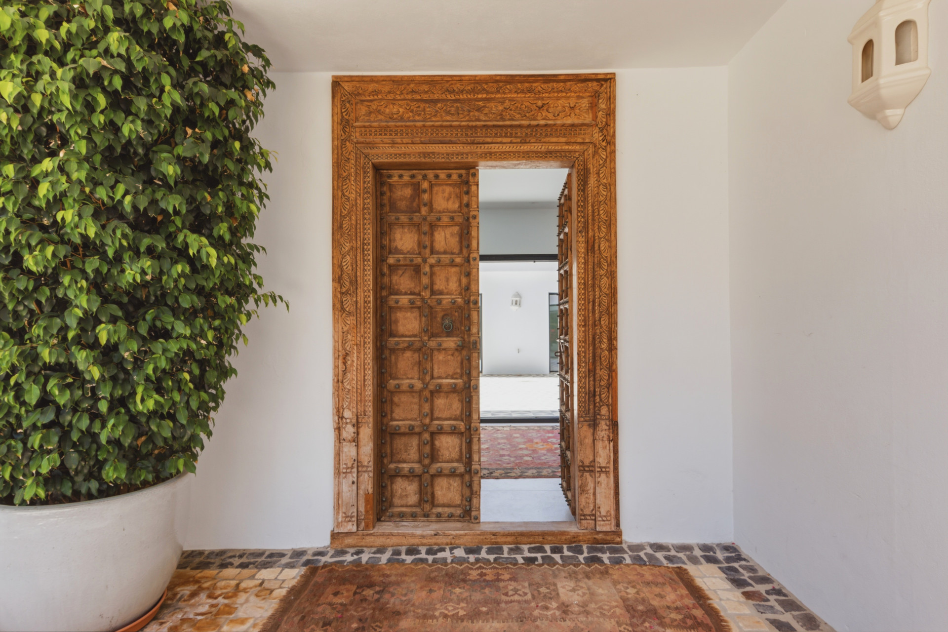9 Bedroom Villa in Estepona - Photo 5
