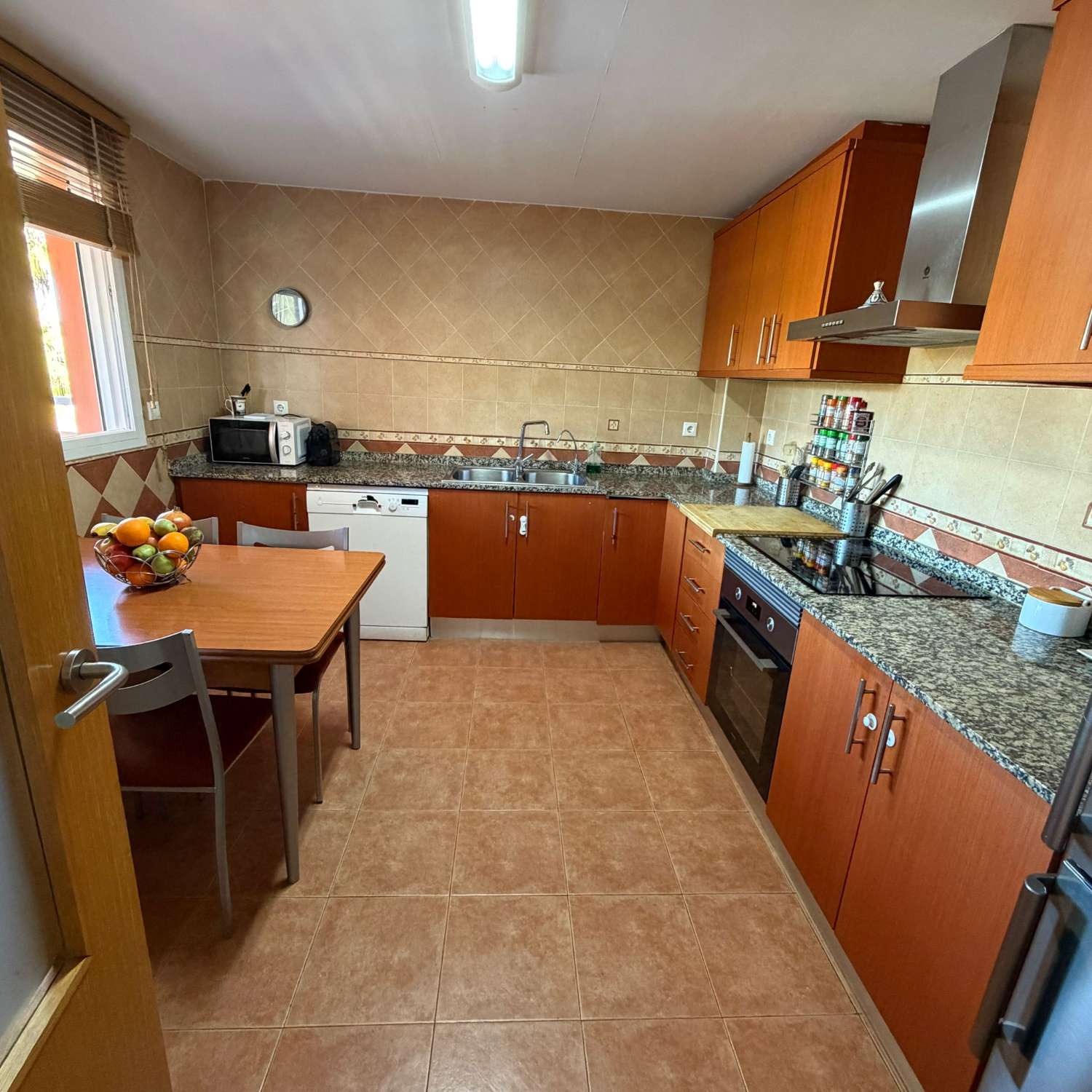 Moradia com 4 quartos com piscina em Alicante, Espanha – Foto 14
