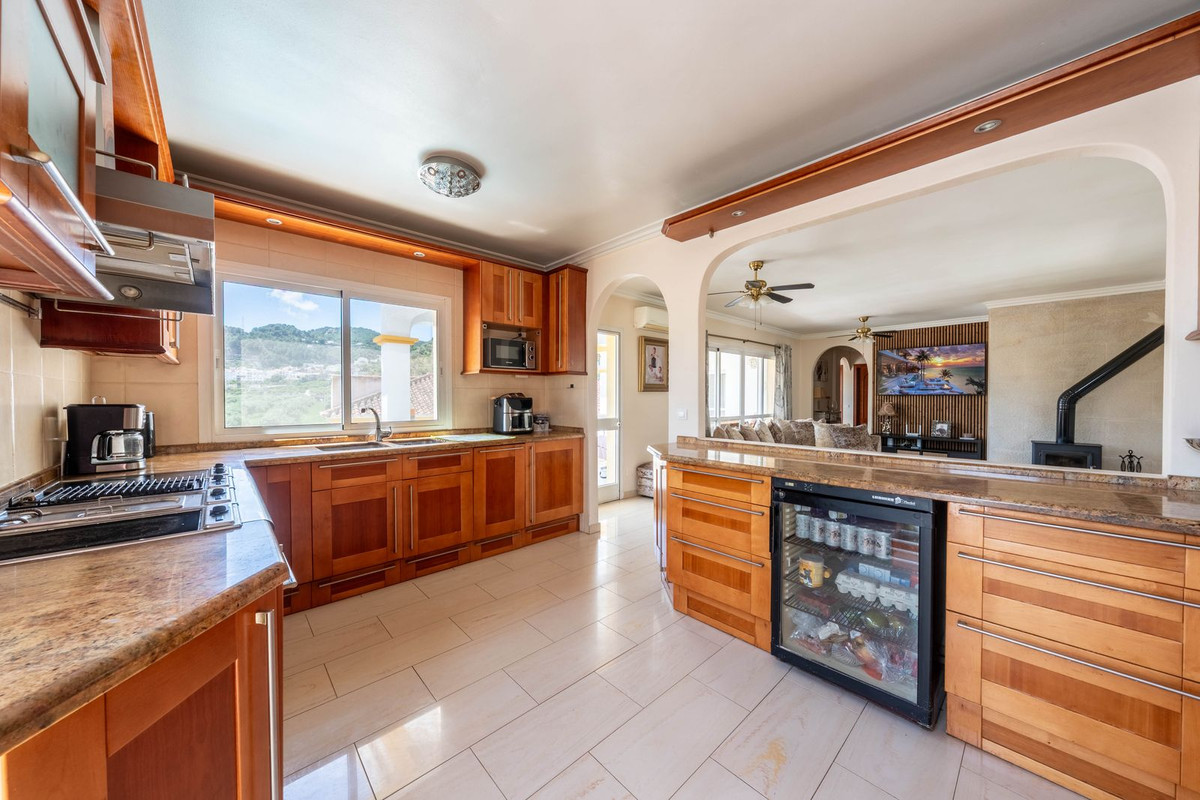 4 Bedroom Villa in Monda - Photo 70