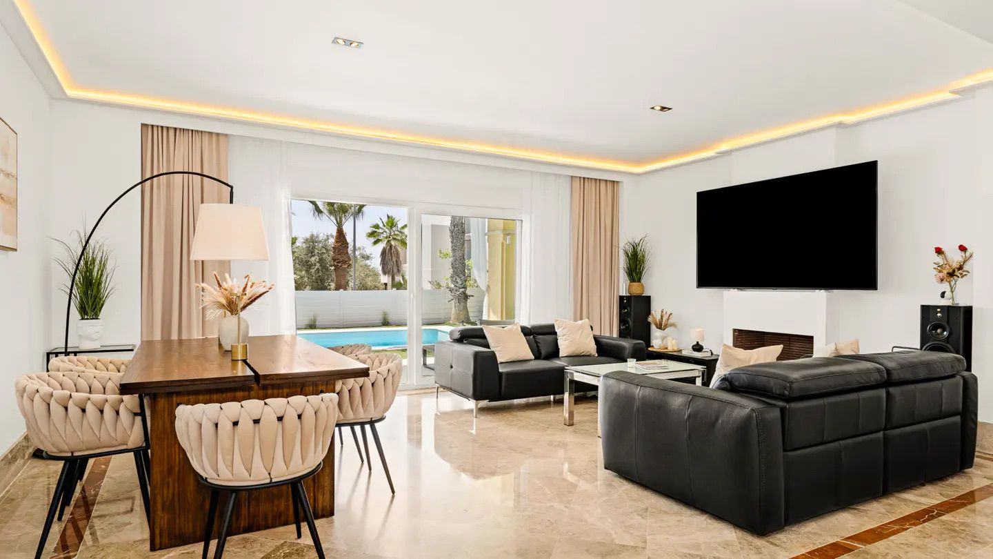 4 Bedroom Villa in Marbella - Photo 3