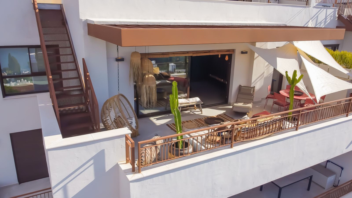 3 Bedroom Penthouse in Istán - Photo 13