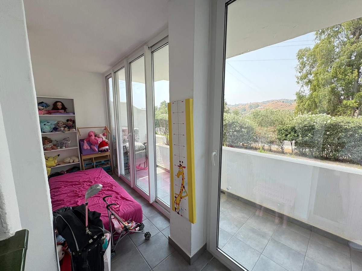 2 Bedroom Apartment in Mijas - Photo 20