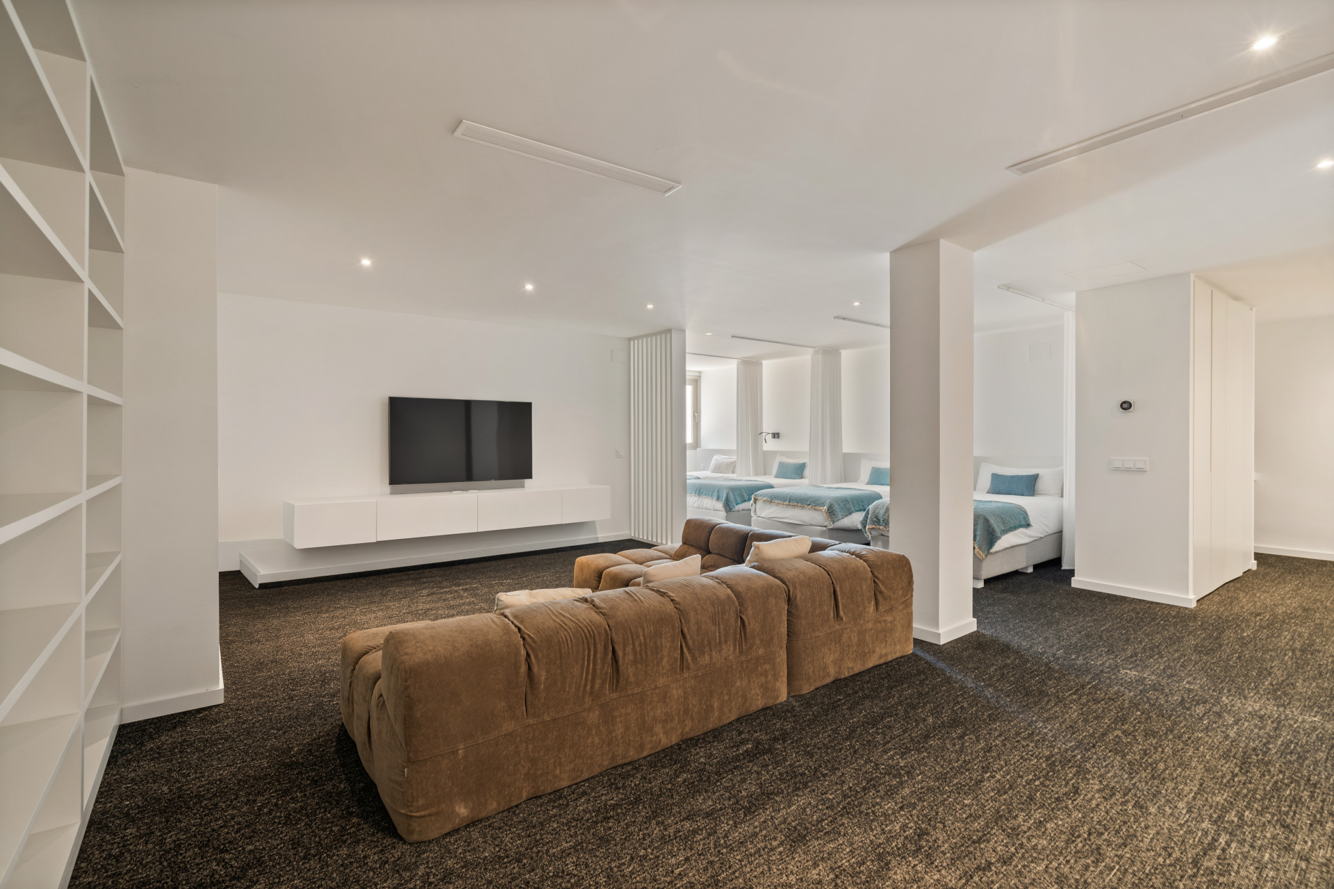 5 Bedroom Apartment in Marbella - Photo 26