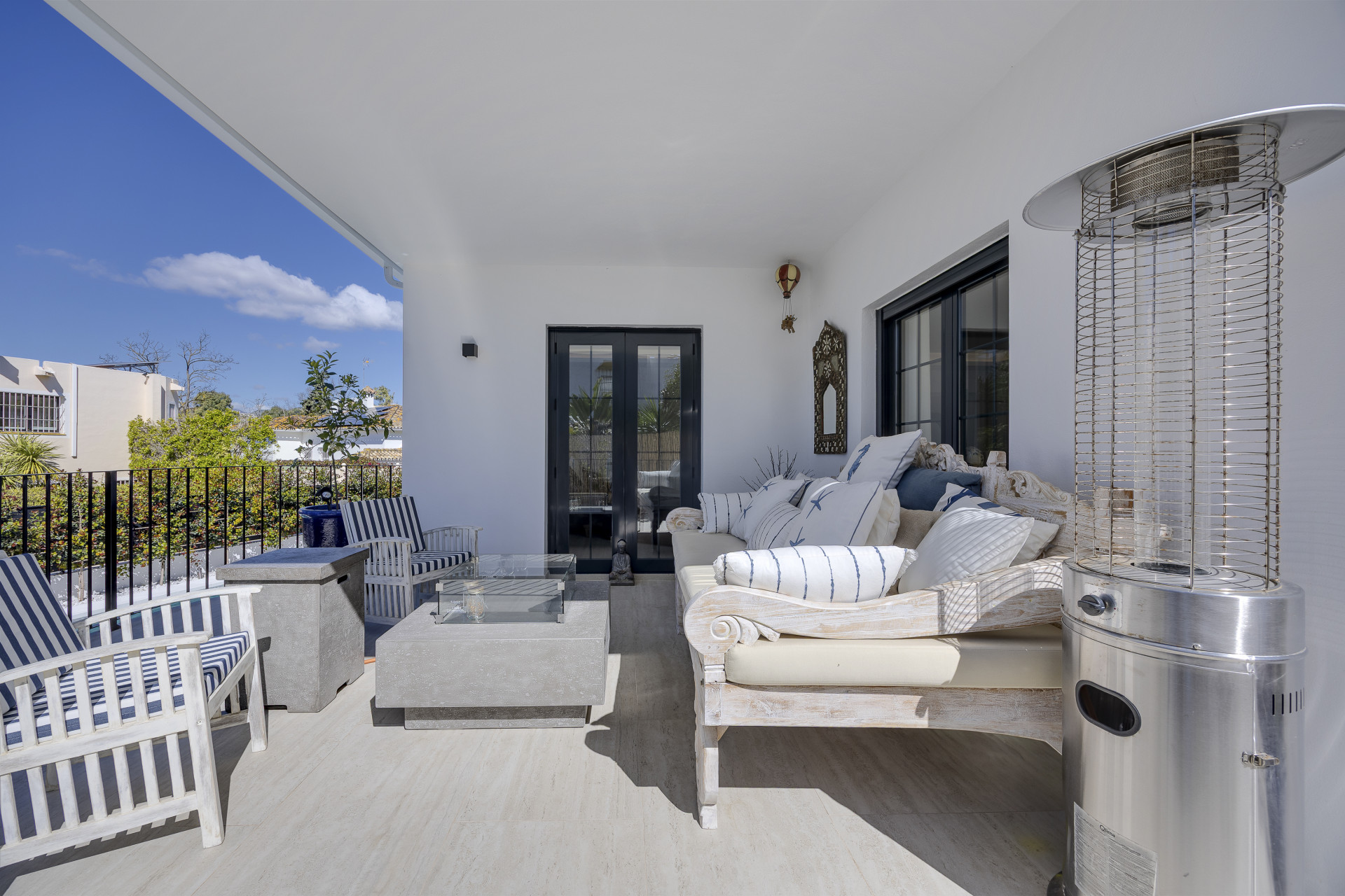 5 Bedroom Villa in San Pedro de Alcántara - Photo 5