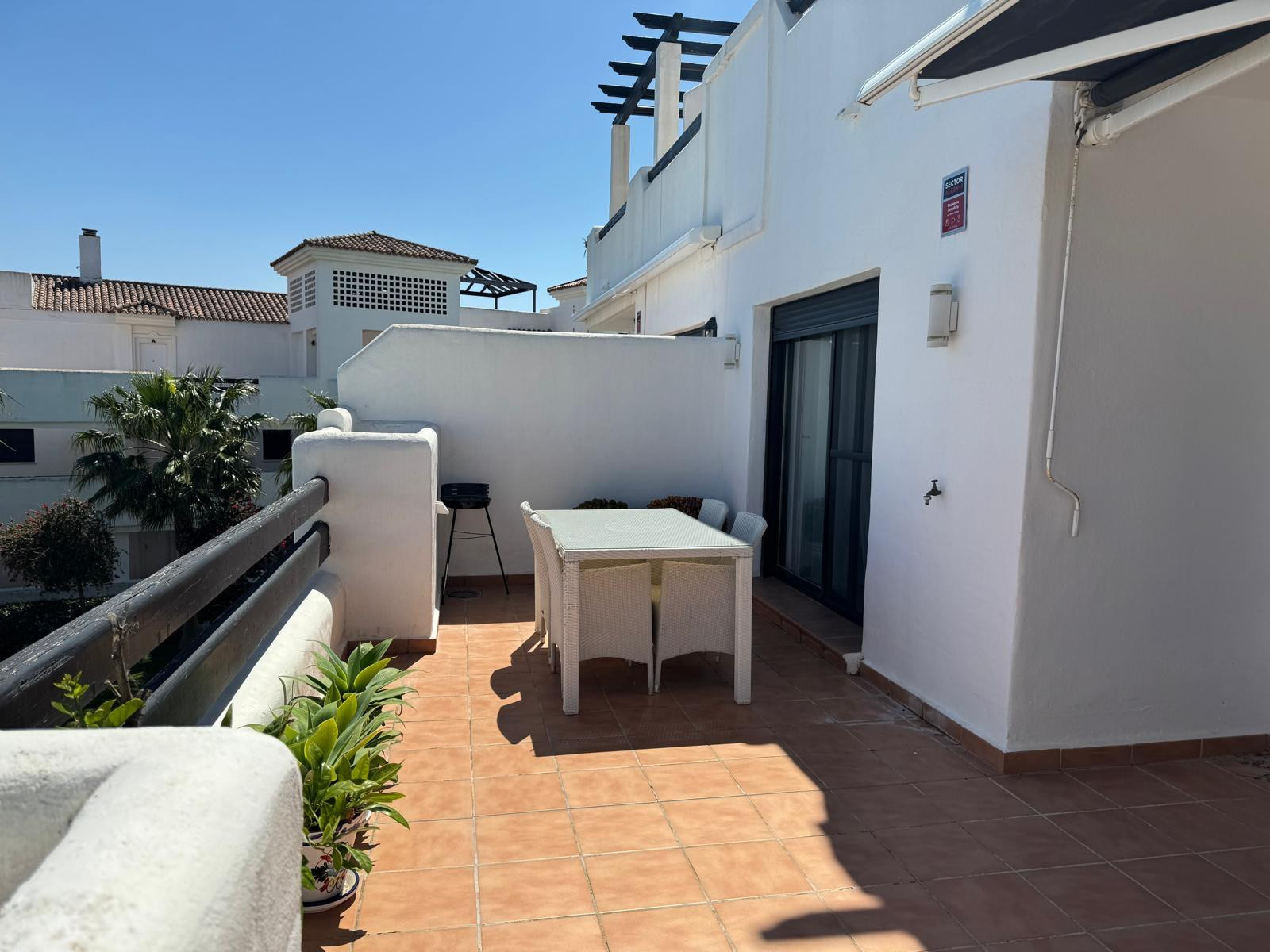 2 Bedroom Apartment in Casares - Photo 8