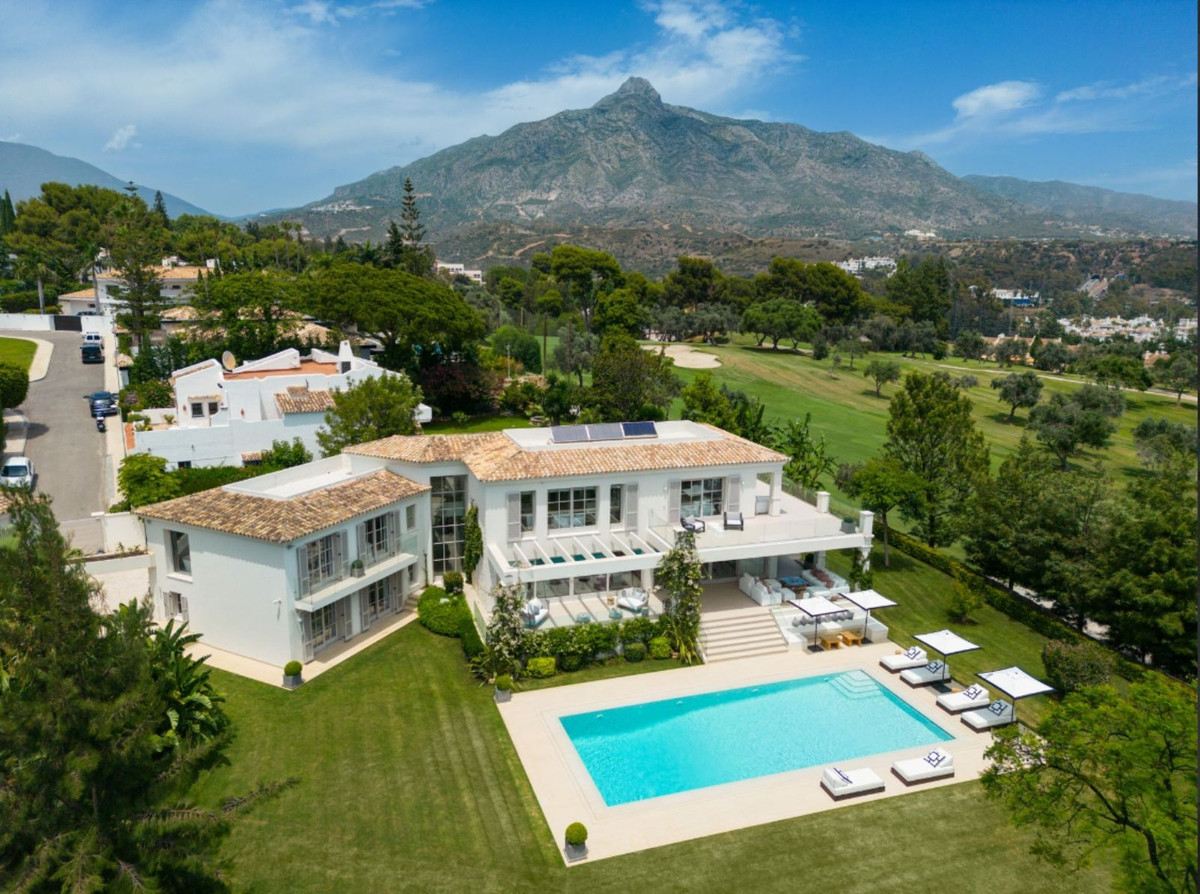 6 Bedroom Villa in Marbella - Photo 29