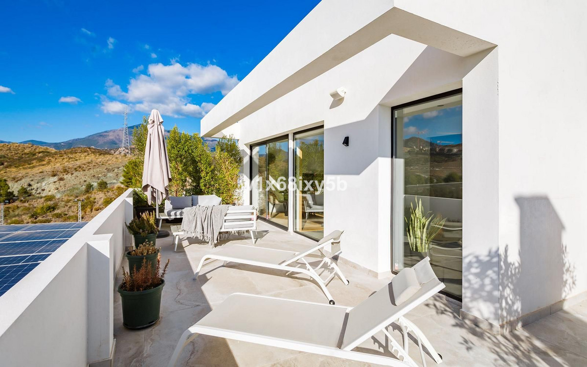 5 Bedroom Villa in Benahavís - Фото 37