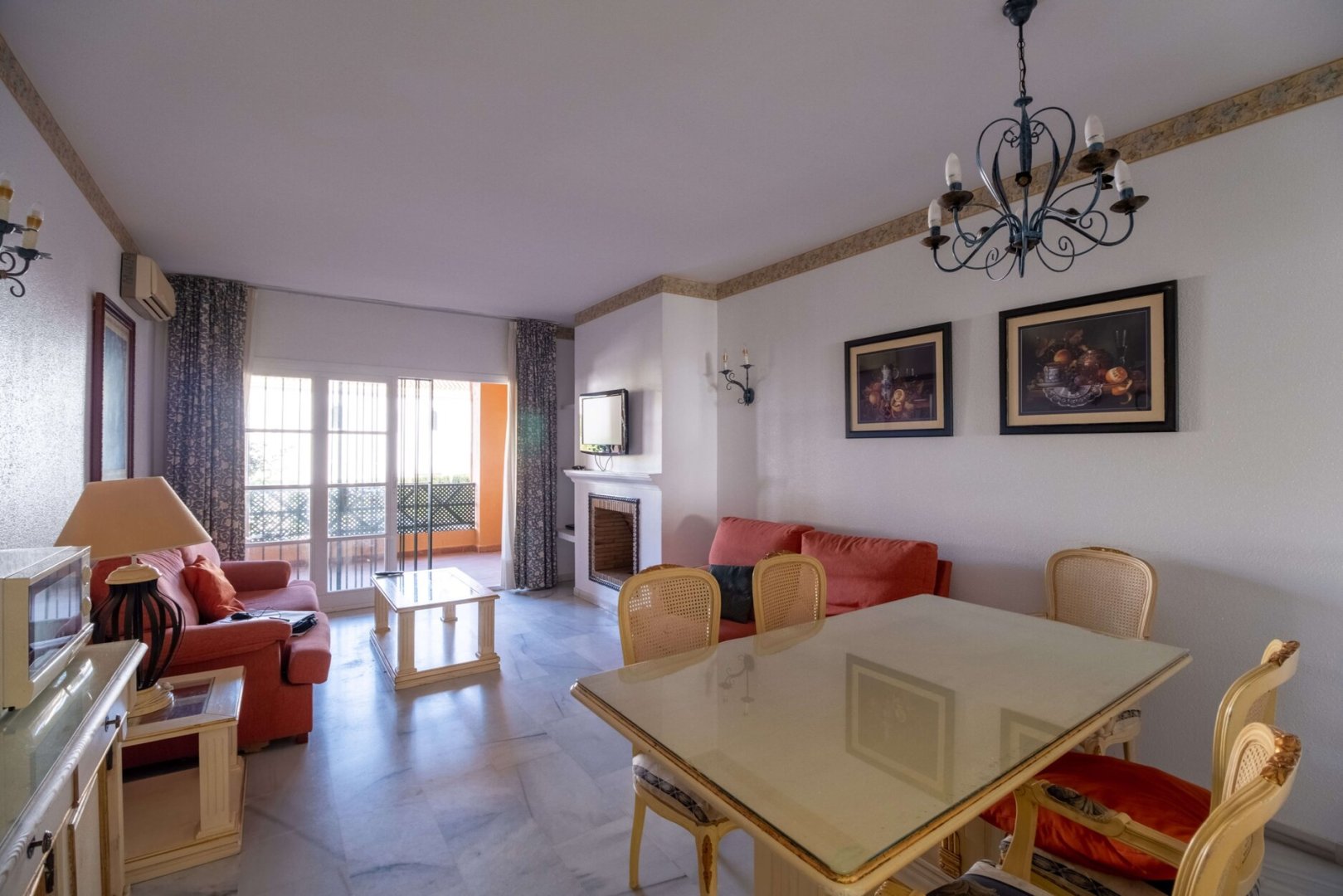 2 Bedroom Apartment in Mijas - Photo 3