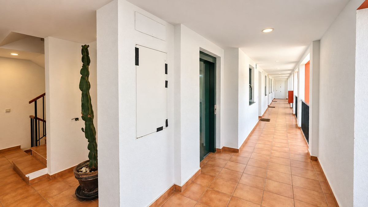 3 Bedroom Apartment in Estepona - Foto 25