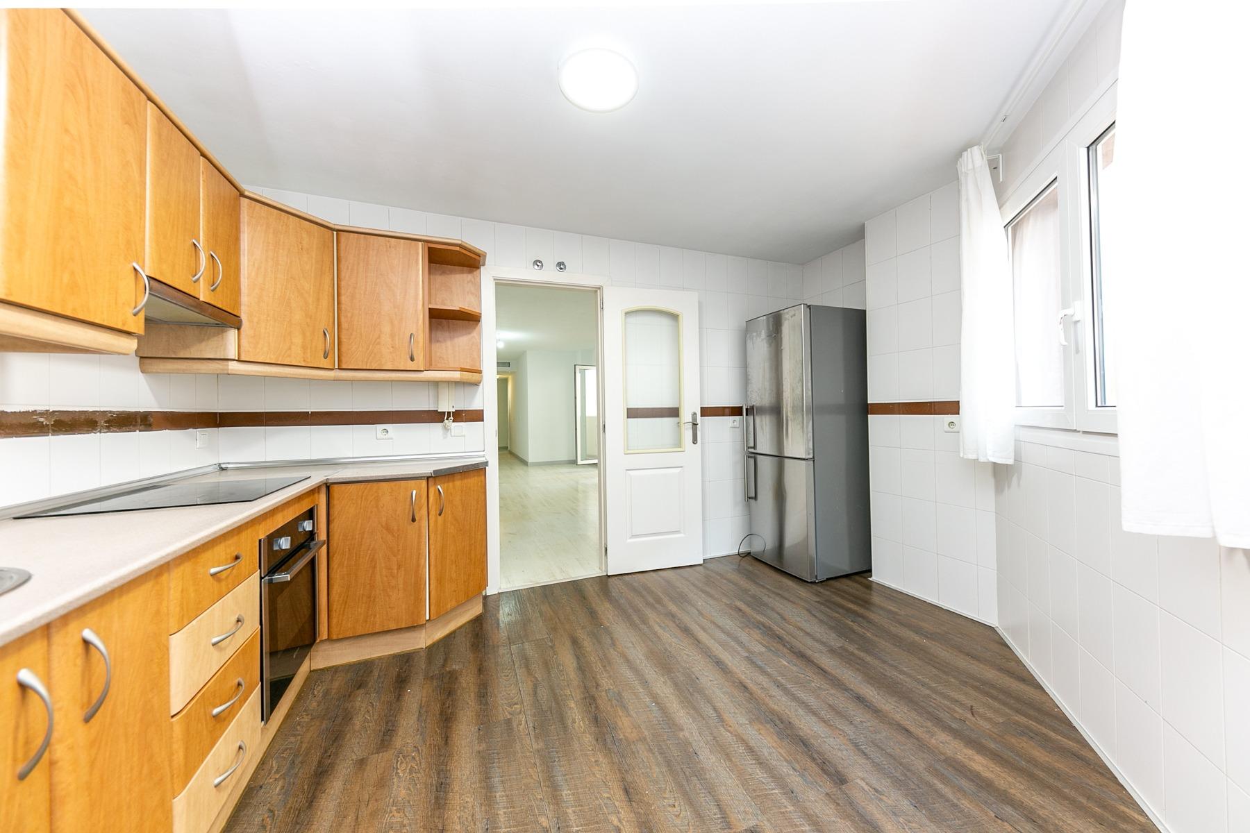 3 Bedroom Apartment in Benalmádena - Photo 9