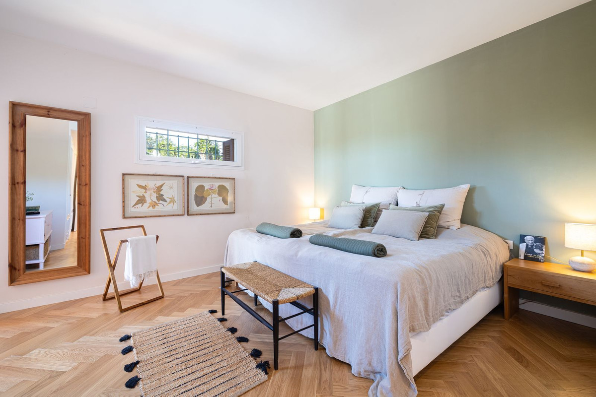 3 Bedroom Apartment in Marbella - Photo 17