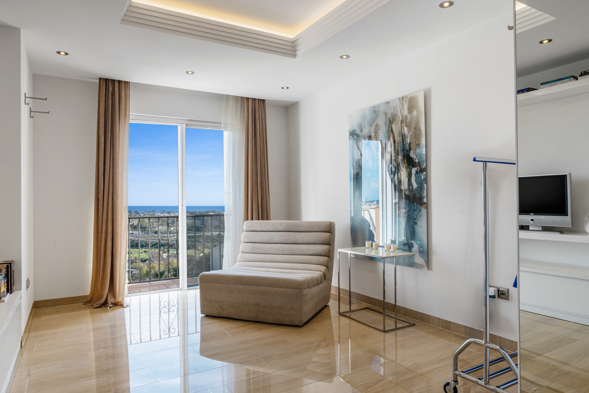 4 Bedroom Penthouse in Benahavís - Фото 25