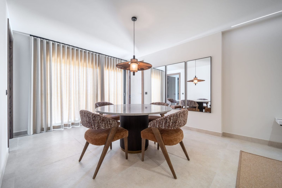 5 Bedroom Villa in Mijas - Photo 18
