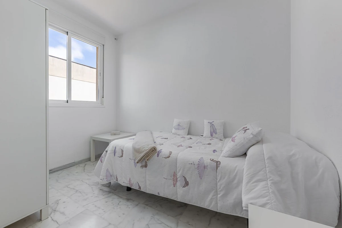 Piso de 3 dormitorios con piscina en Málaga – Foto 20