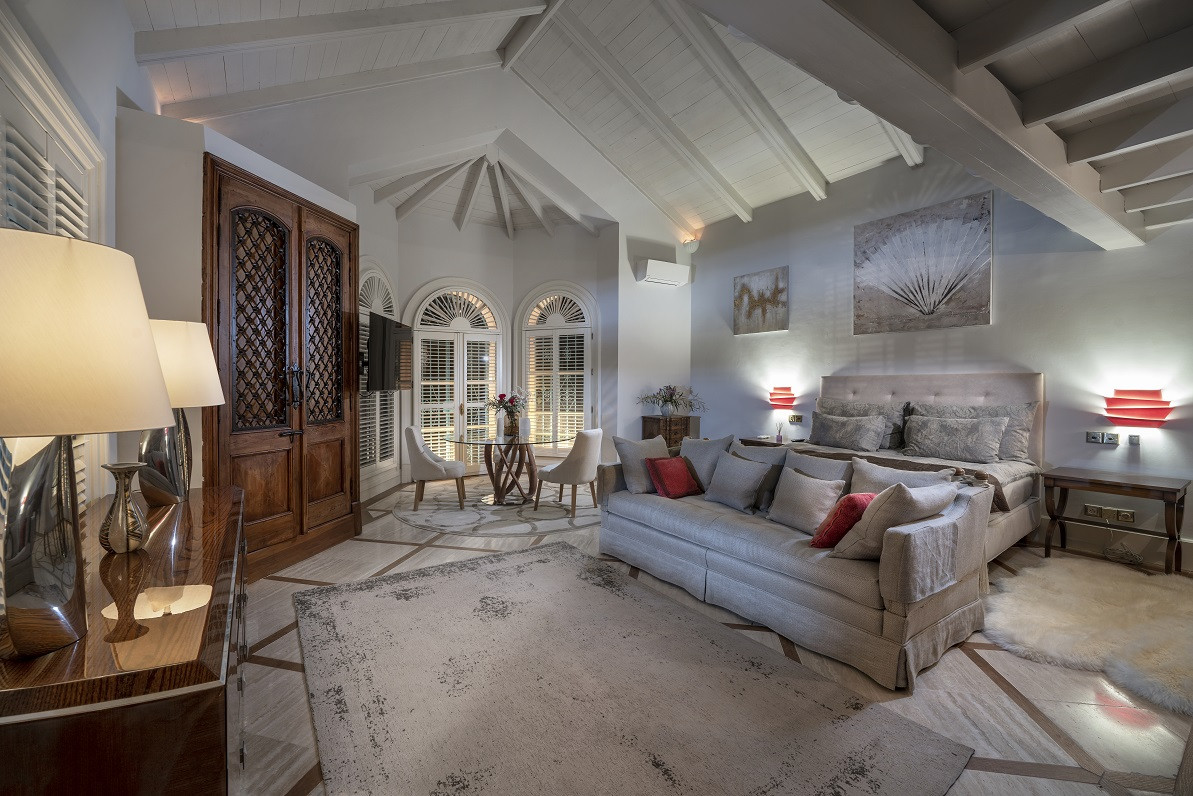 5 Bedroom Villa in San Roque - Photo 19