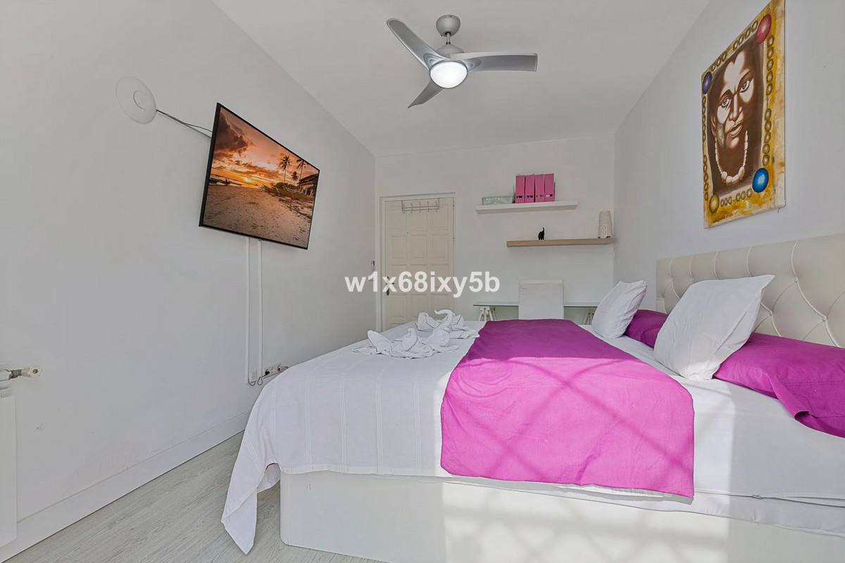 5 Bedroom Villa in San Pedro de Alcántara - Photo 21