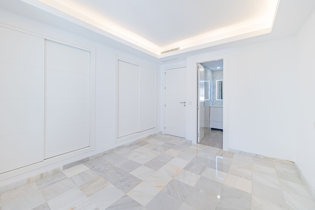 3 Bedroom Townhouse in Marbella - Photo 27