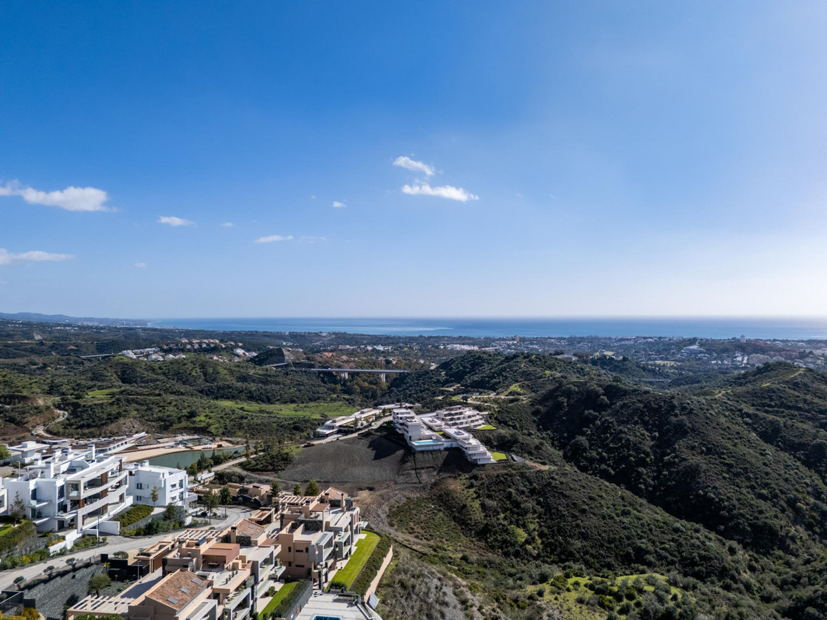 3 Bedroom Apartment in Benahavís - Photo 30