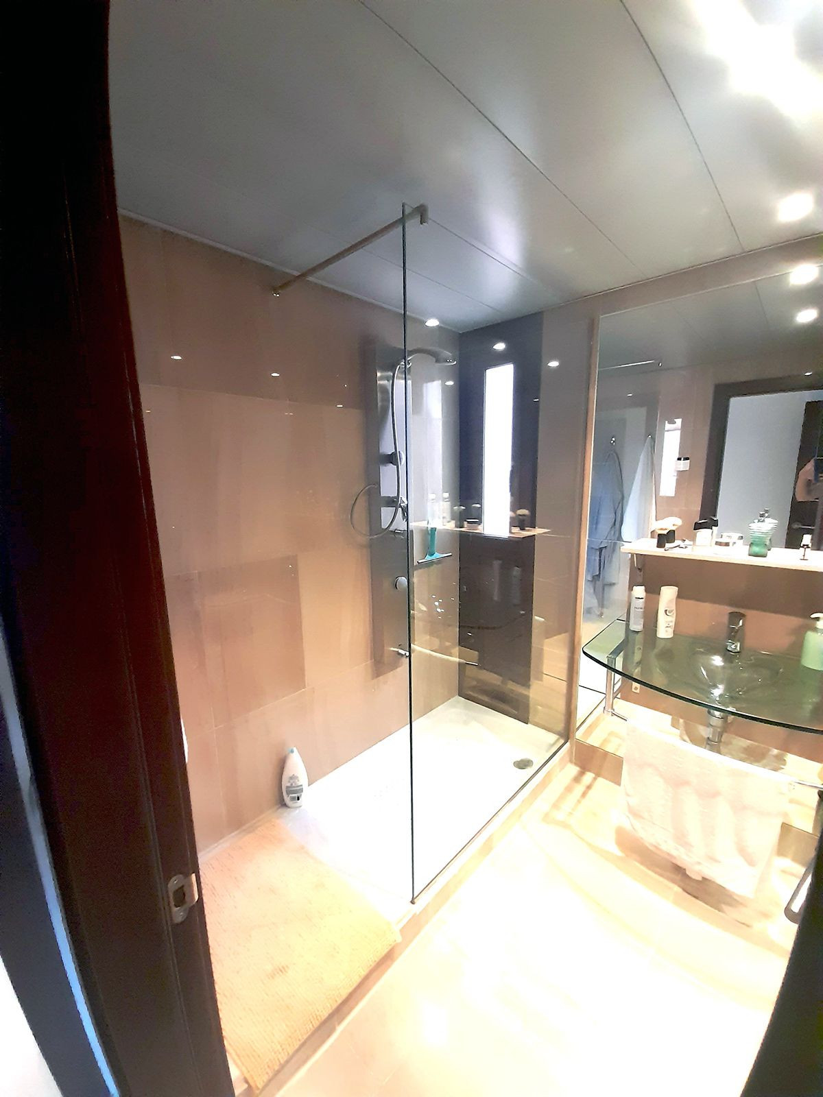 2 Bedroom Apartment in Estepona - Photo 17