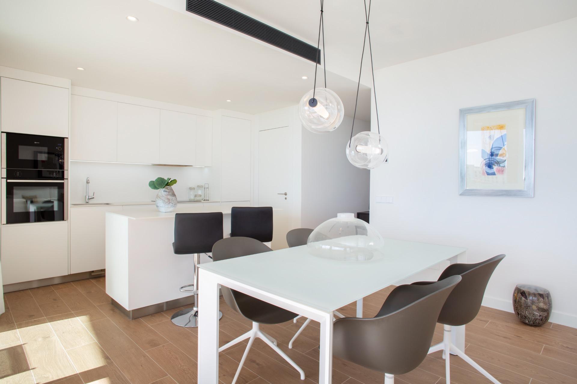 2 Bedroom Apartment in Benalmádena - Foto 4
