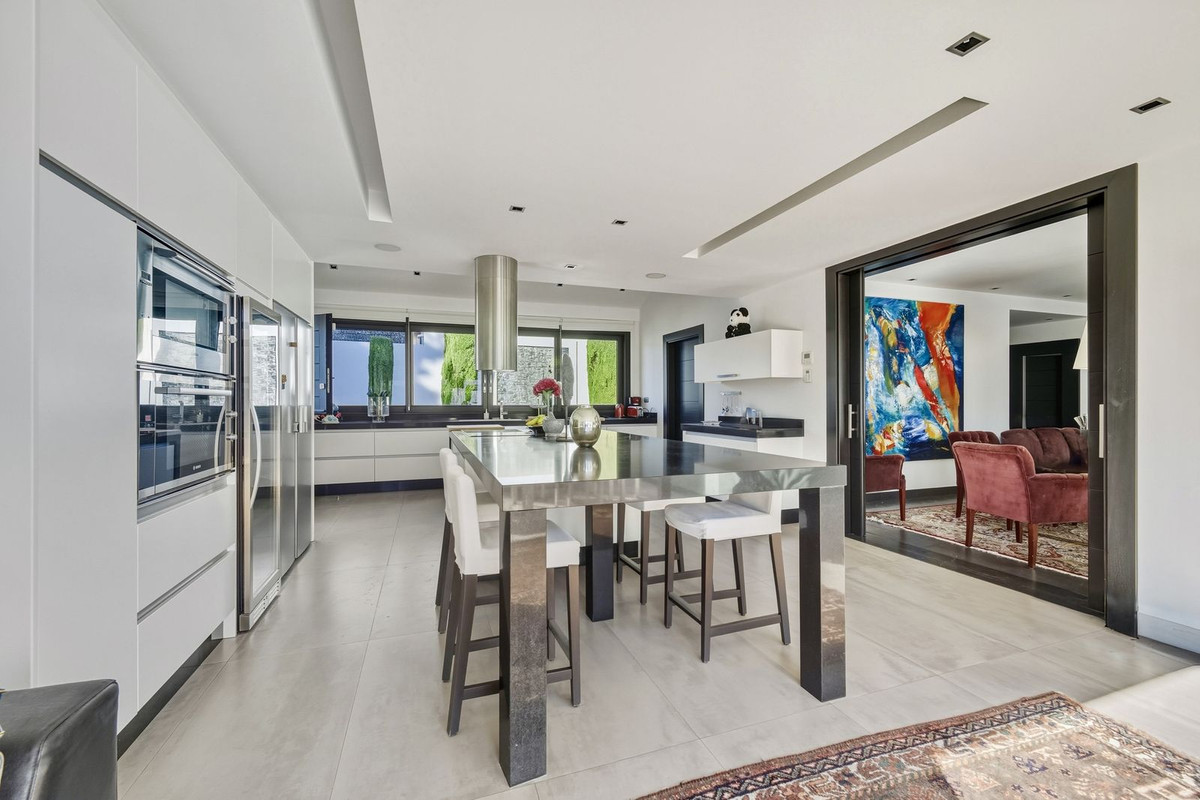 6 Bedroom Villa in San Pedro de Alcántara - Foto 10