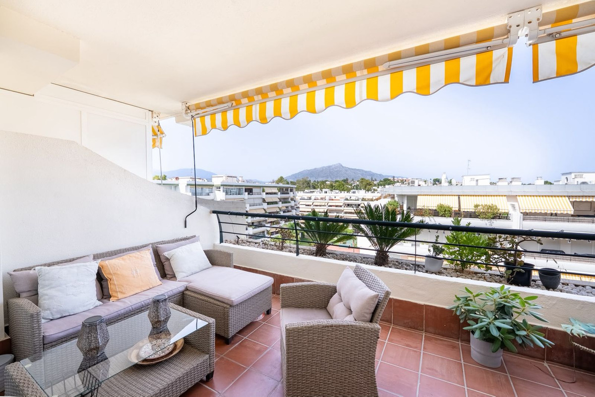 2 Bedroom Apartment in San Pedro de Alcántara - Photo 6