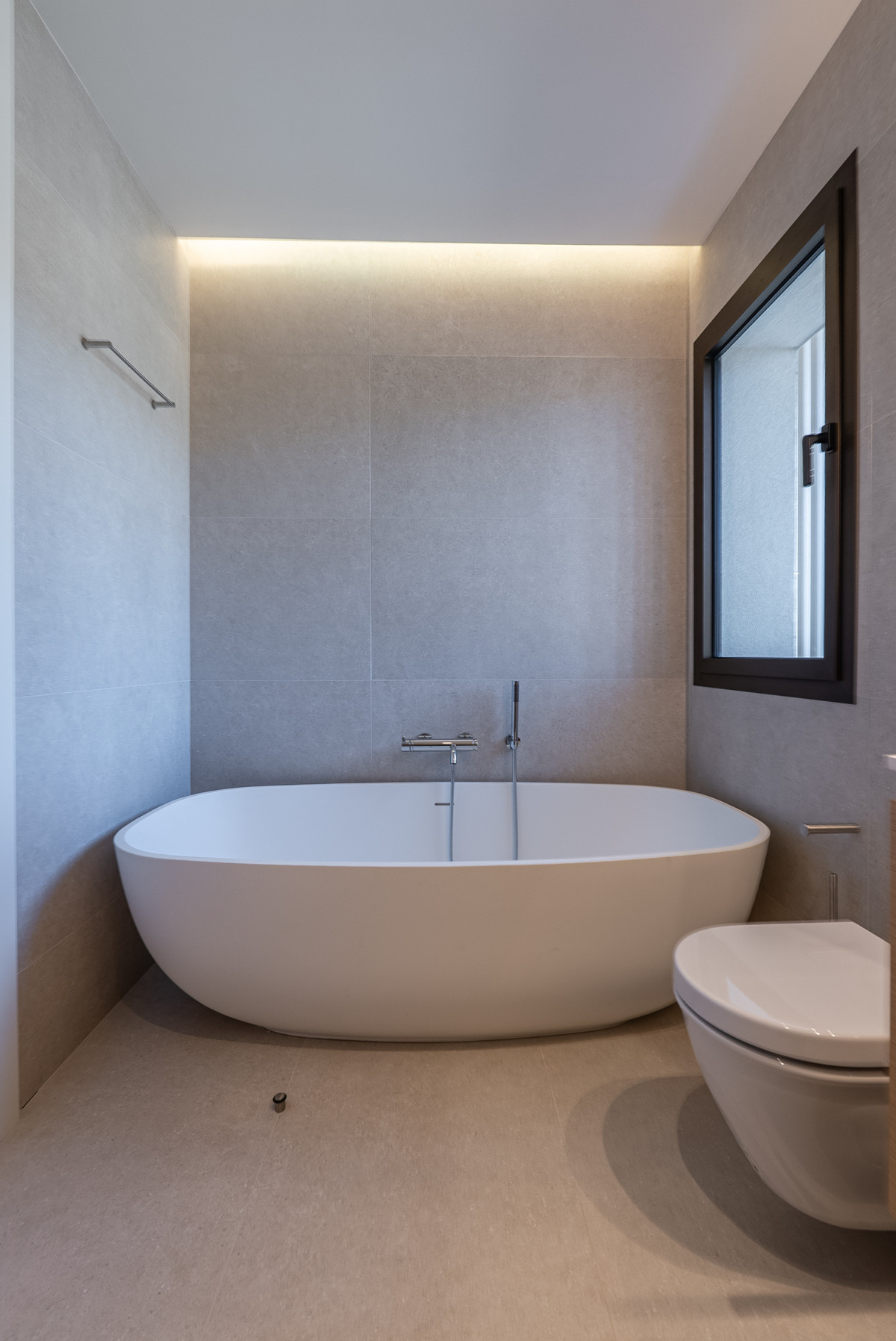 4 Bedroom Apartment in Benahavís - Photo 18