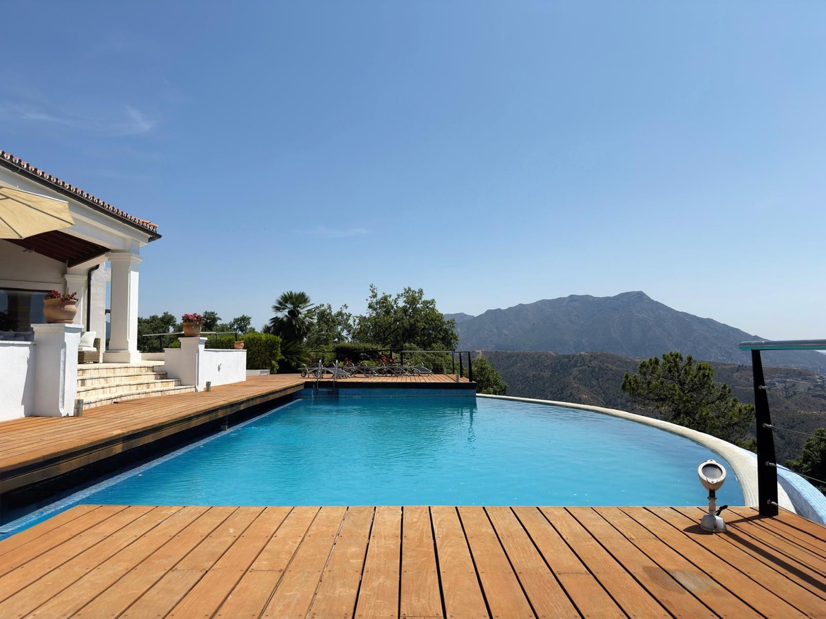 5 Bedroom Villa in Benahavís - Фото 2