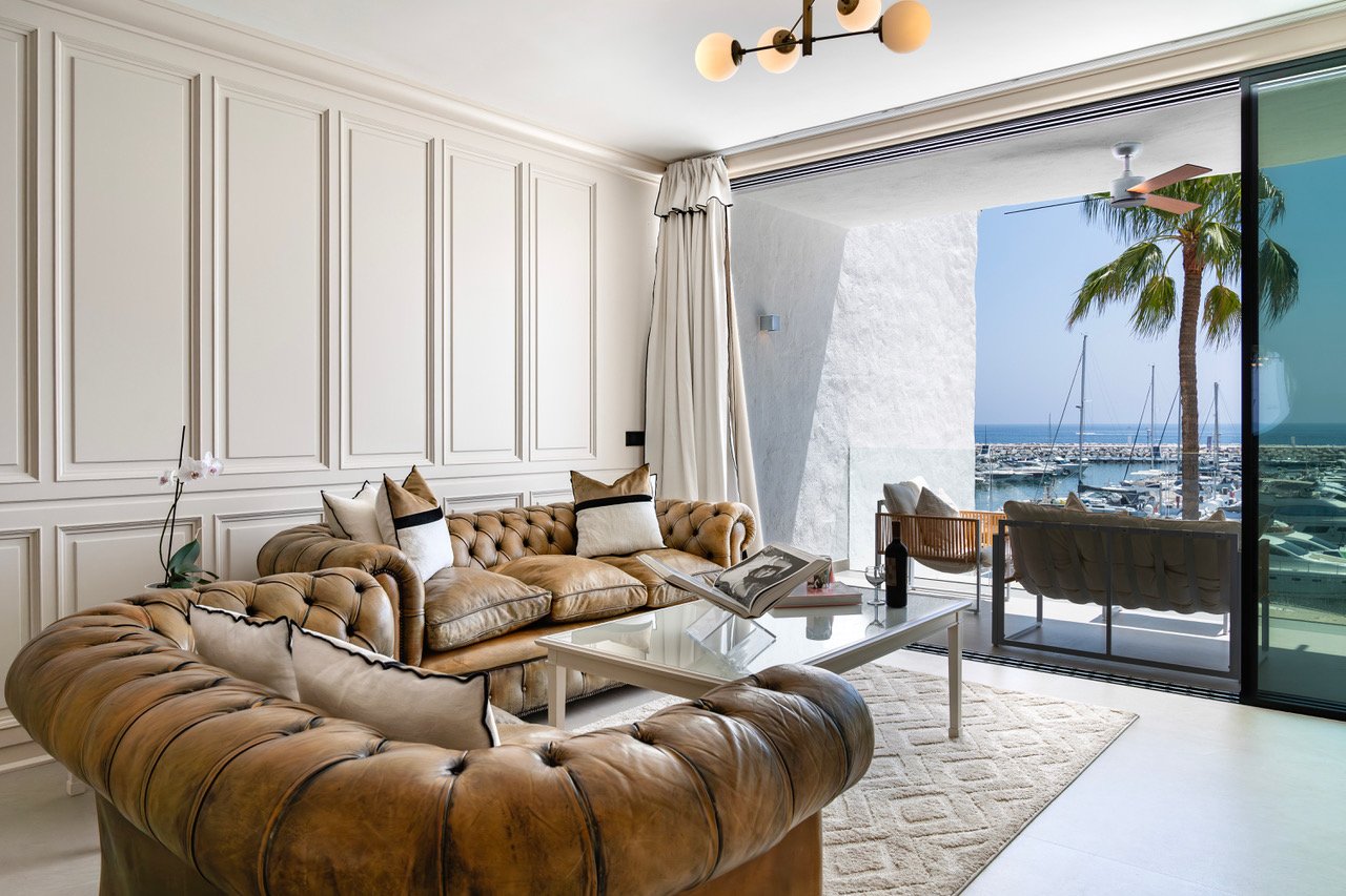 2 Bedroom Apartment in Marbella - Photo 3