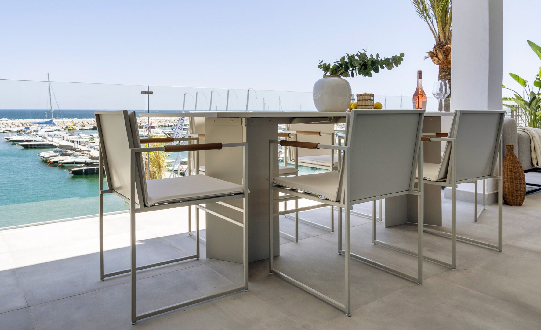 4 Bedroom Apartment in Marbella - Photo 12