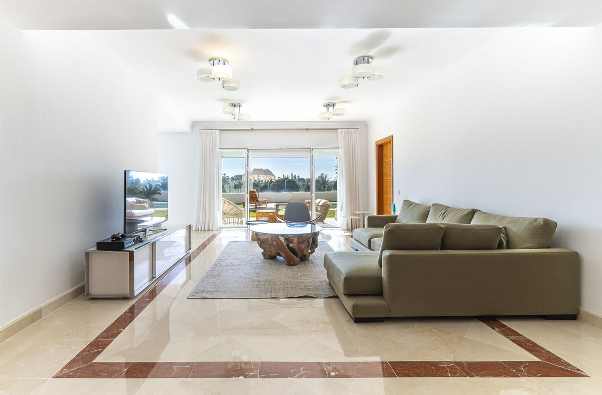 7 Bedroom Villa in Marbella - Photo 31