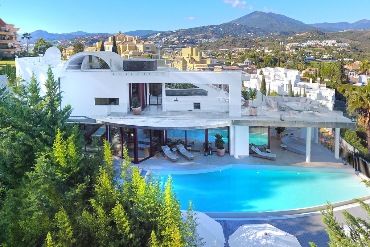 7 Bedroom Villa in Marbella - Photo 73