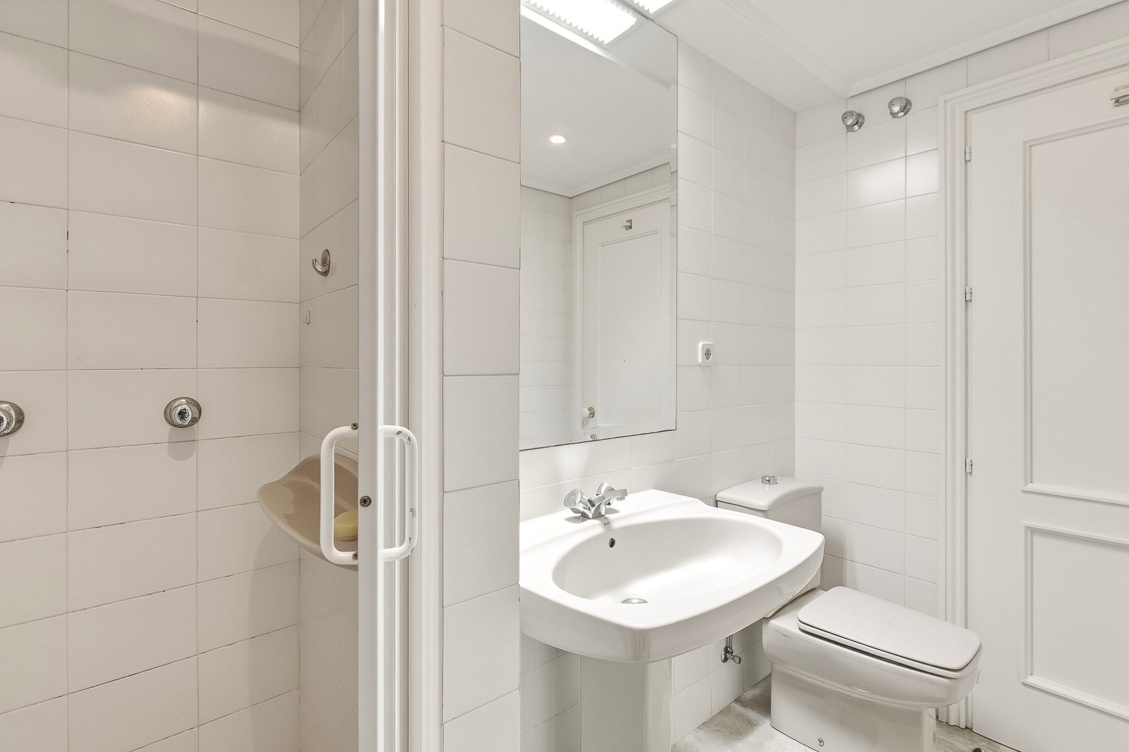 3 Bedroom Apartment in Marbella - Photo 15