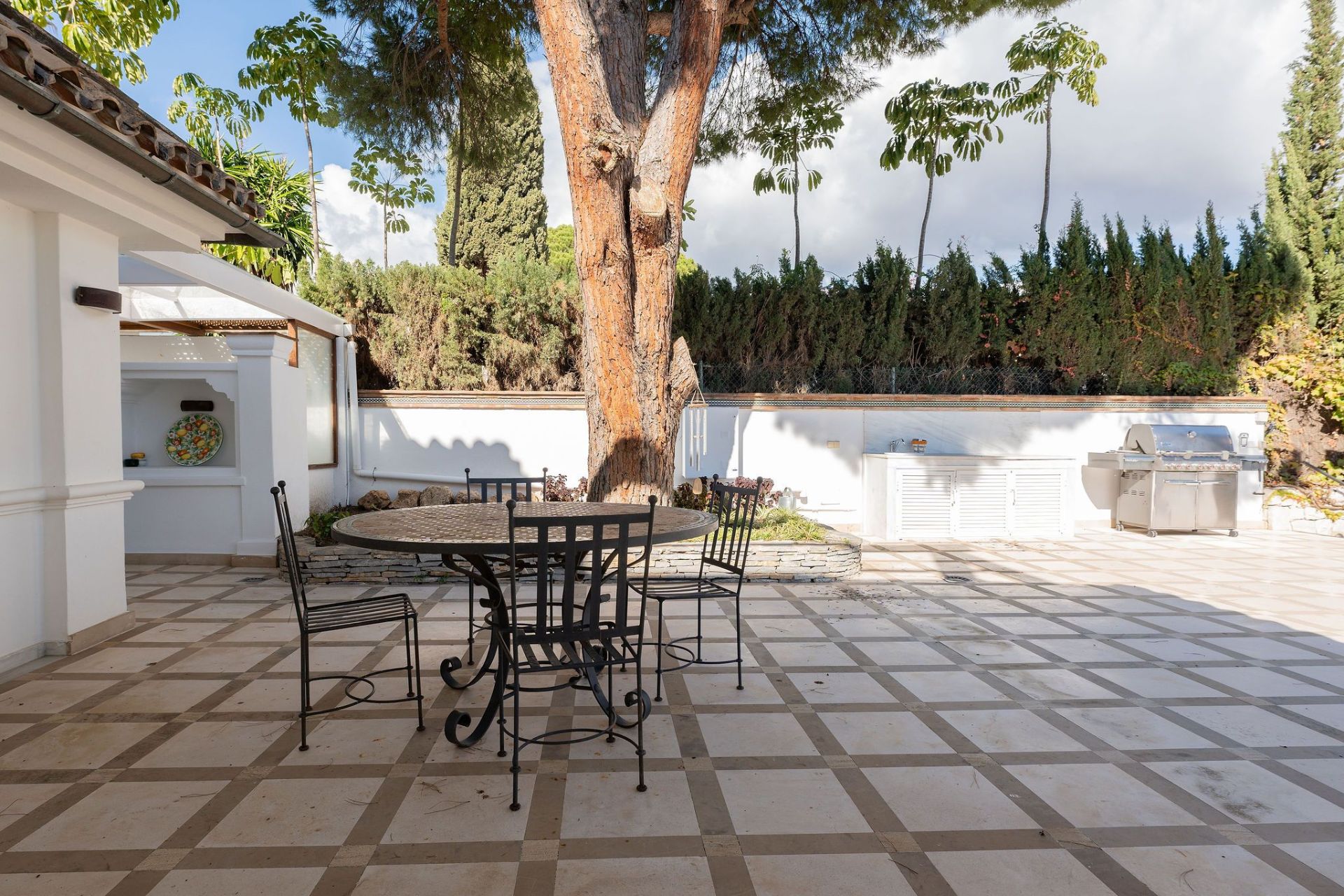 3 Bedroom Villa in Marbella - Photo 32