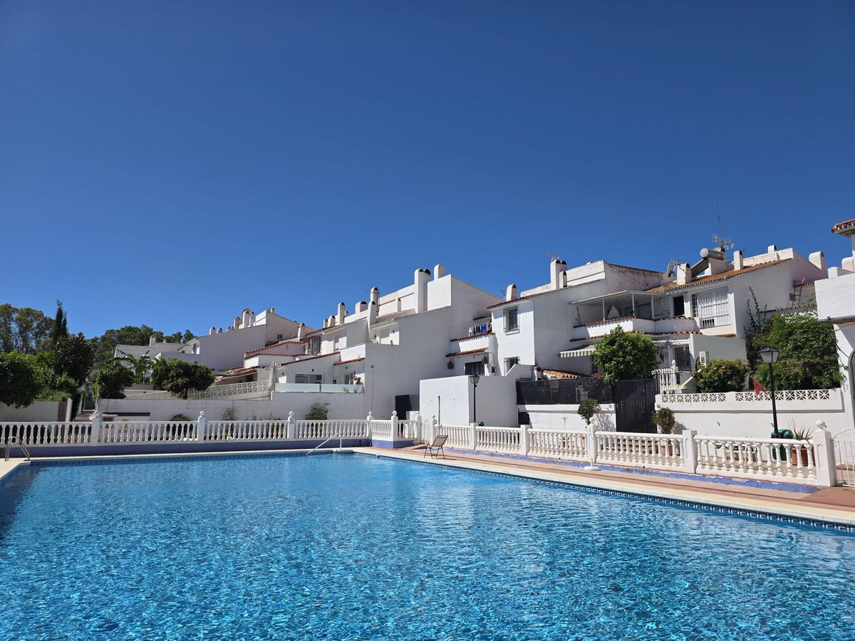 3 Bedroom Townhouse in Estepona - Photo 25