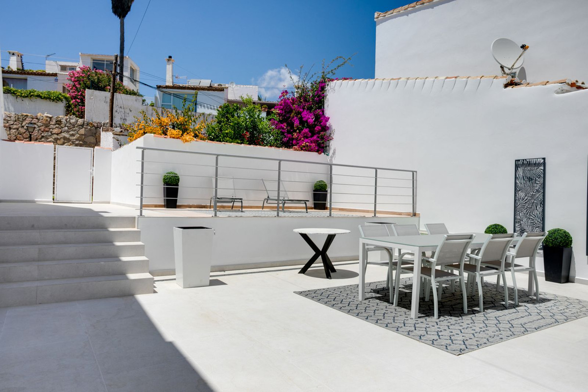 3 Bedroom Villa in Estepona - Photo 11
