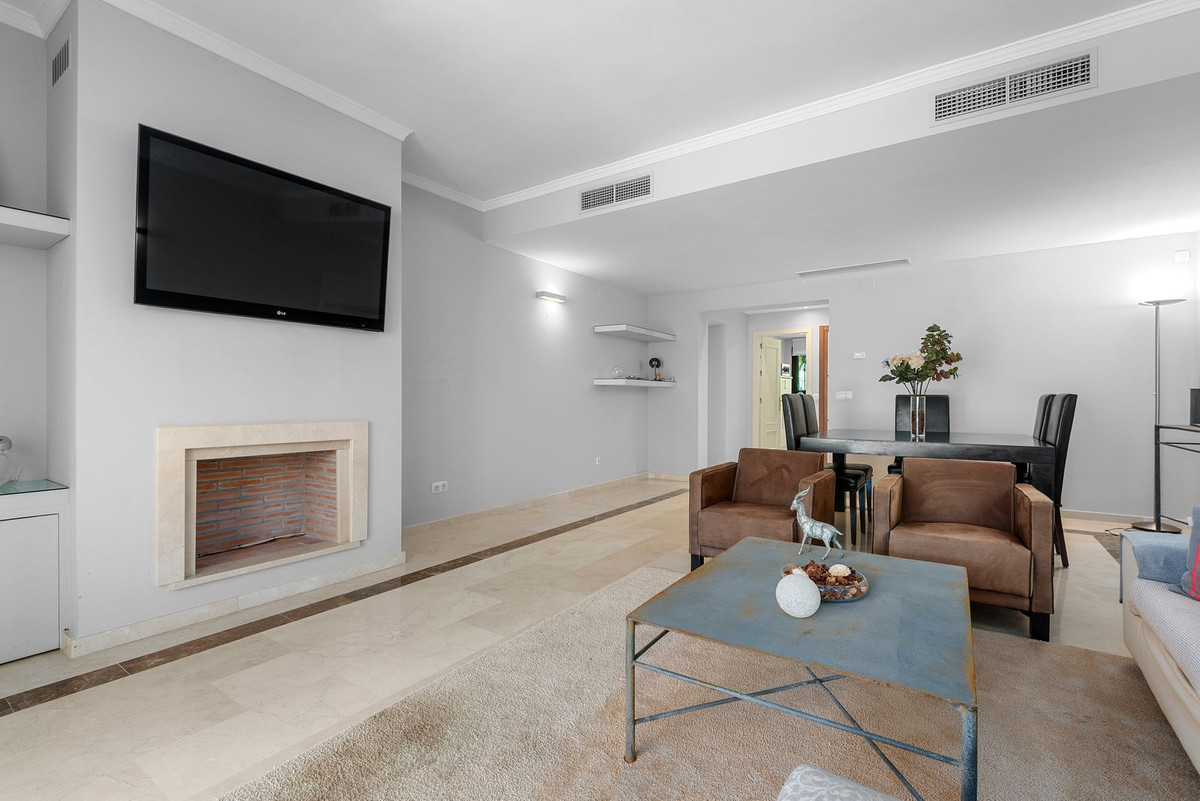 2 Bedroom Apartment in Benahavís - Foto 5
