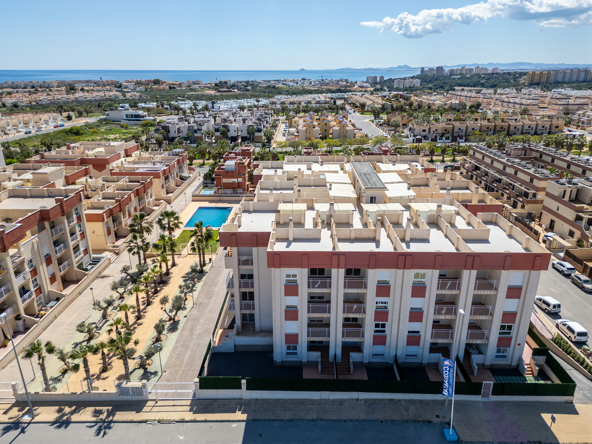 2-bedroom apartment with pool in Alicante, Spain – Photo 14