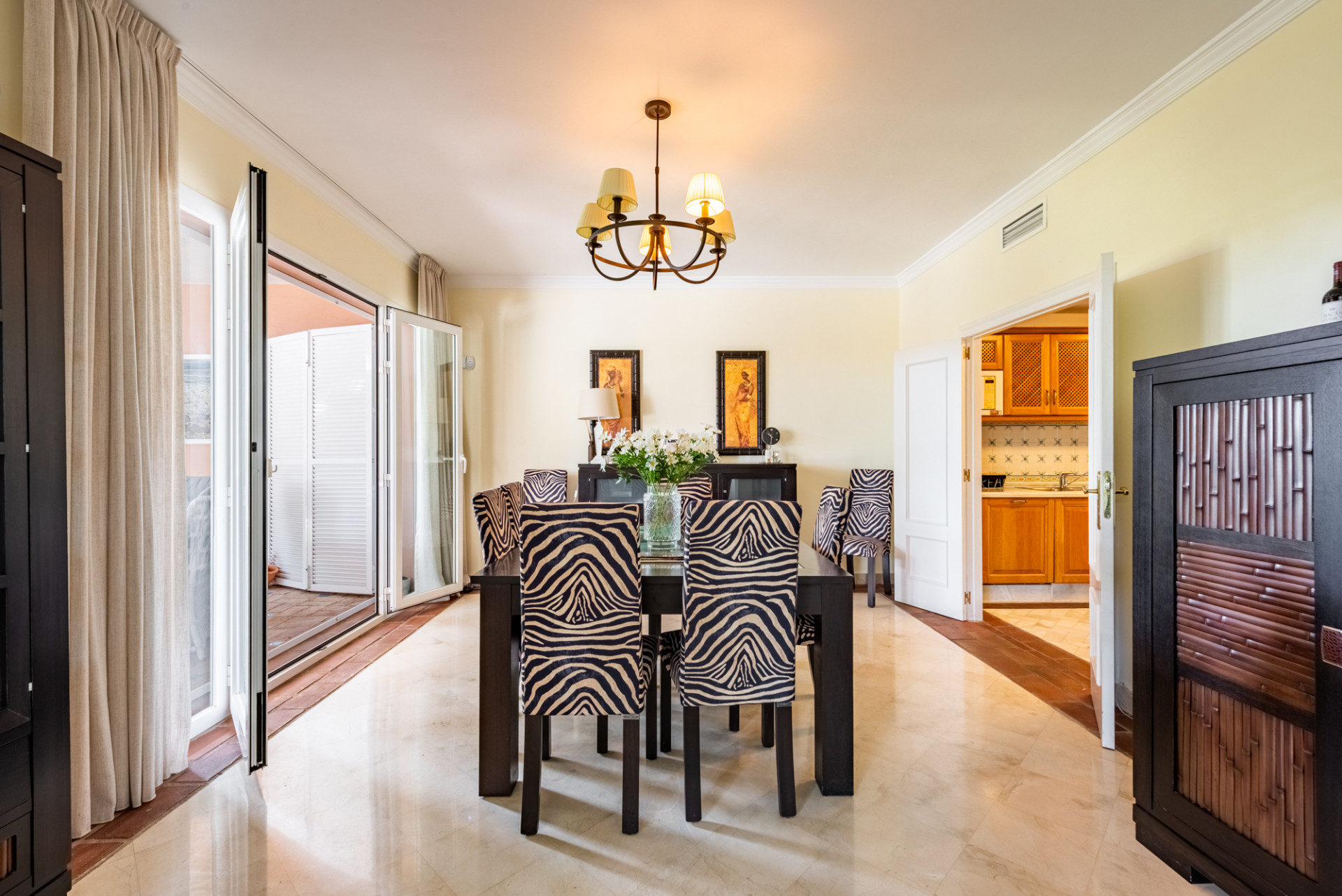 5 Bedroom Villa in Casares - Photo 8