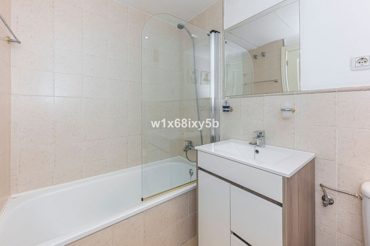 2 Bedroom Apartment in Manilva - Foto 25